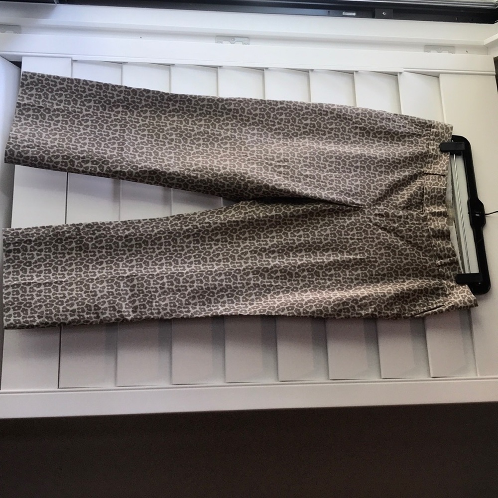 Banana republic leopard print khaki ankle pant